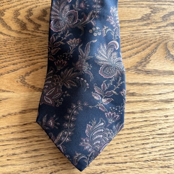 Harve' Benard Ties Lot of 3 Vtg Floral Patterns Pure Silk Black blue Rose Maroon - Picture 4 of 9